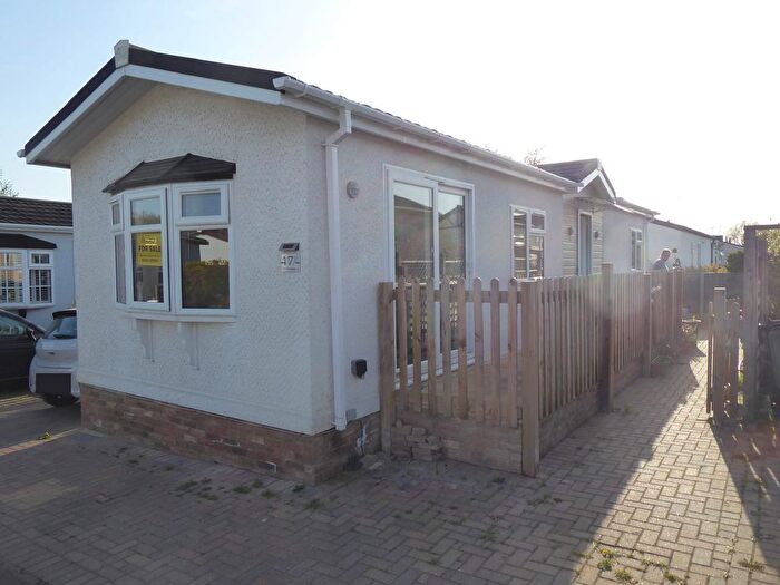 2 Bedroom Park Home For Sale In Woodbine Close, Waltham Abbey, EN9