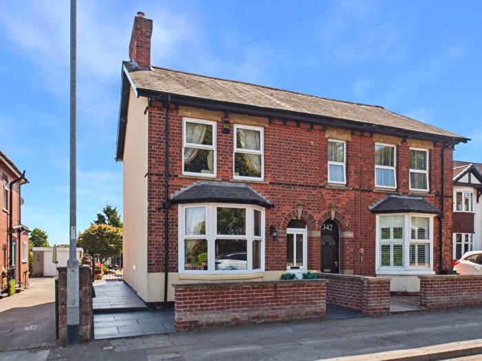 3 Bedroom Semi-Detached House For Sale In Mansfield Road, Sutton-In-Ashfield, Nottinghamshire, NG17