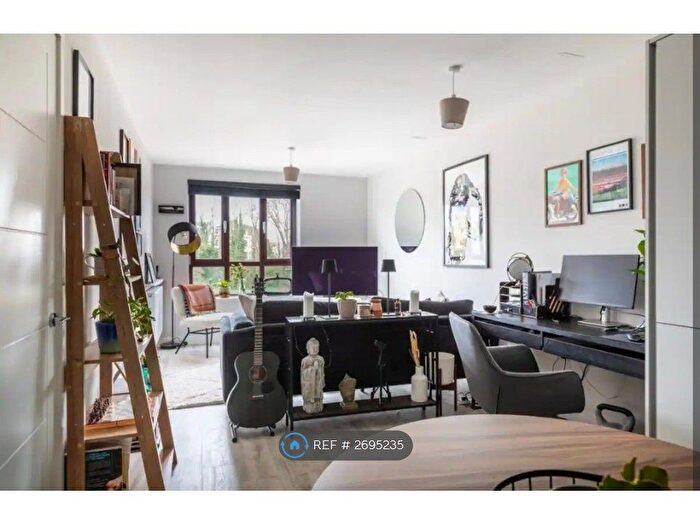 1 Bedroom Flat To Rent In Gas Ferry Road, Bristol, BS1