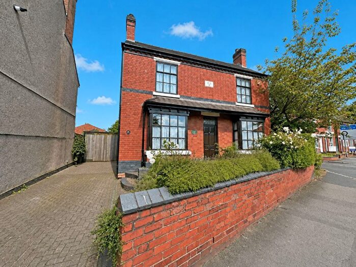 3 Bedroom Detached House For Sale In Park Road, Cannock, WS11