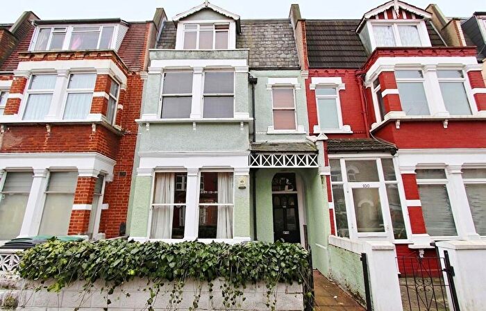 1 Bedroom Flat To Rent In Hampden Road, Hornsey, N8