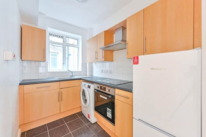 2 Bedroom Flat To Rent In Euston Road, Fitzrovia, London, NW1