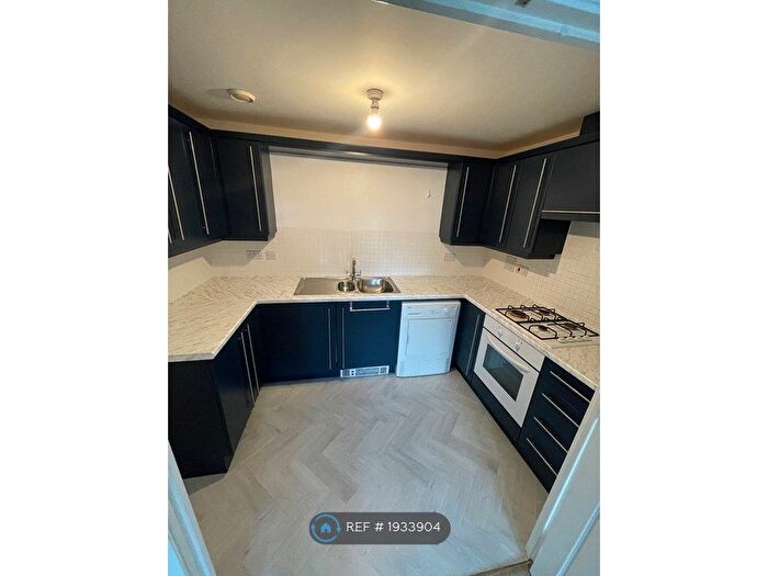 2 Bedroom Flat To Rent In Broomhead House, Thornaby, Stockton-On-Tees, TS17