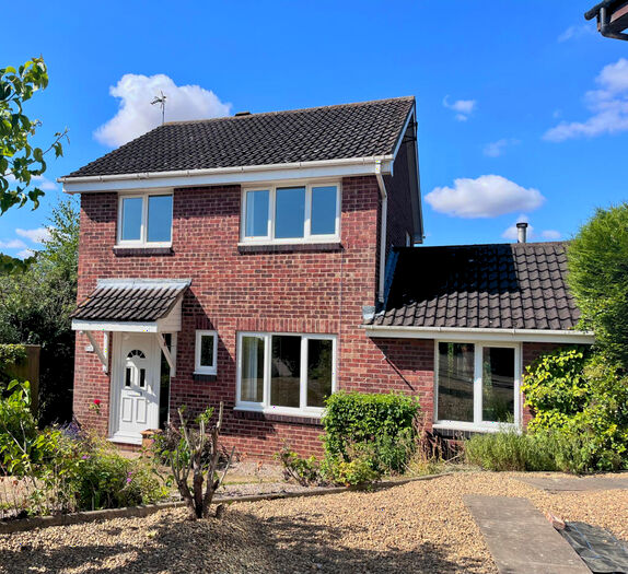 3 Bedroom House To Rent In Raedwald Drive, Bury St. Edmunds, IP32