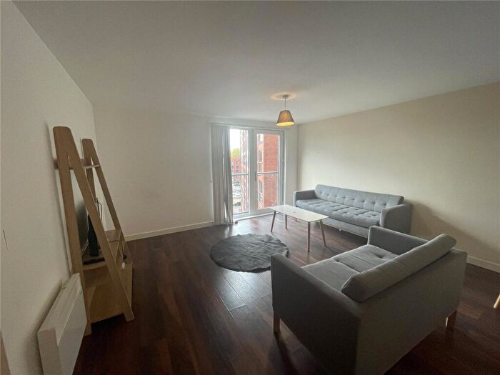 3 Bedroom Apartment For Sale In Riverside, Derwent Street, Salford, M5