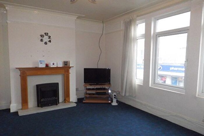 2 Bedroom Flat To Rent In Hucknall, Nottingham, NG15