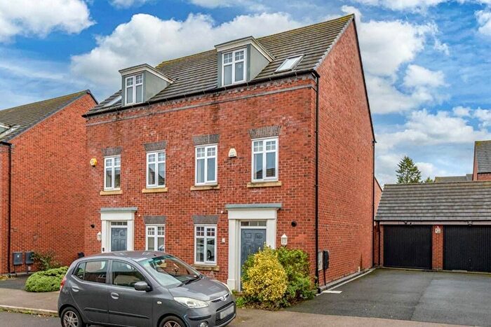 4 Bedroom Semi-Detached House To Rent In George Dixon Road, Harborne, B17