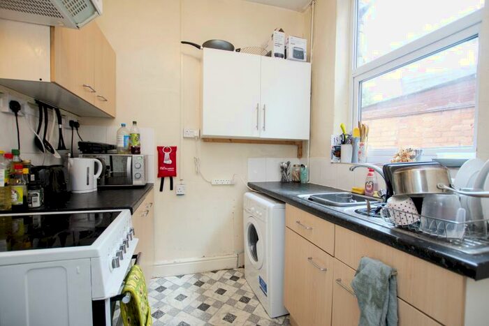 7 Bedroom Terraced House To Rent In Dawlish Road, Selly Oak, B29