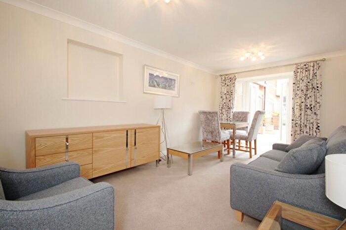 2 Bedroom Apartment To Rent In St Thomas Street, Oxford, OX1