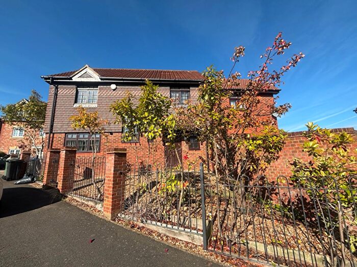 4 Bedroom Detached House To Rent In Garwood Crescent, Grange Farm, Milton Keynes, MK8