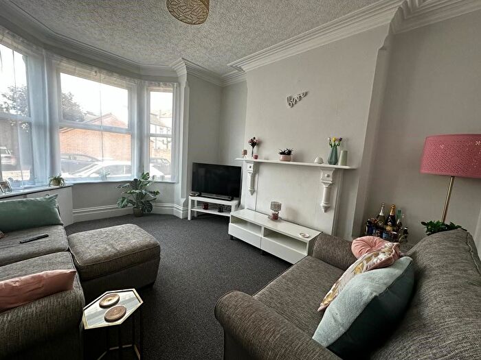 3 Bedroom Semi-detached House To Rent In Melbourne Road, West Bridgford, NG2