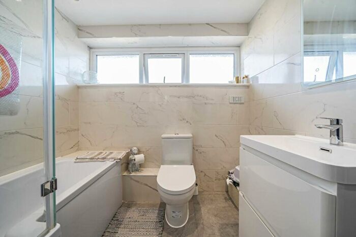 3 Bedroom Terraced House For Sale In Melfield Gardens, Beckenham Hill, SE6