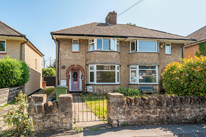 2 Bedroom Maisonette For Sale In Collinwood Road, Headington, Oxford, OX3