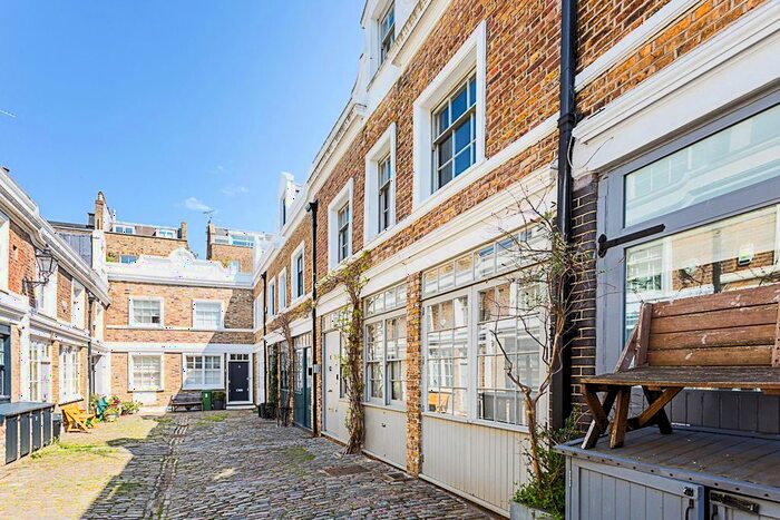 3 Bedroom Mews To Rent In Denbigh Close, Notting Hill, London, W11
