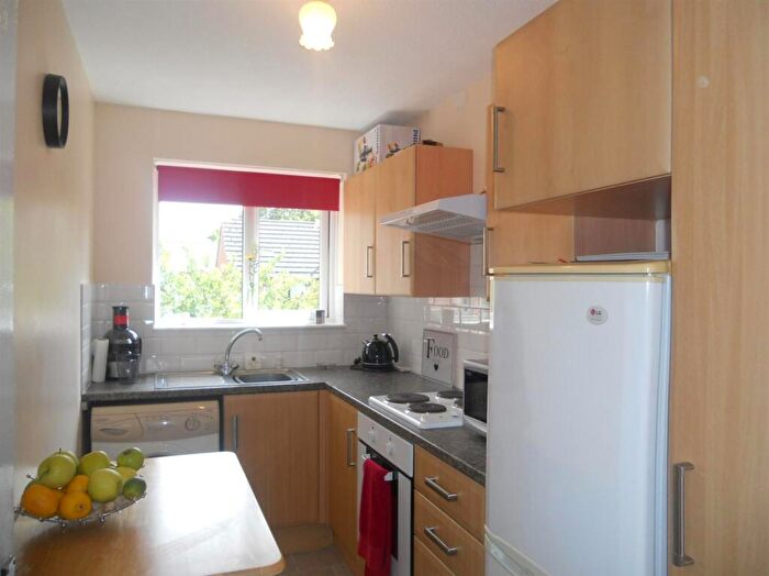 1 Bedroom Flat To Rent In Lovell Court Irthlingborough Northants, NN9
