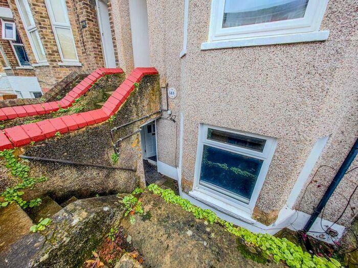 1 Bedroom Flat To Rent In Herbert Road, Plumstead, London, SE18