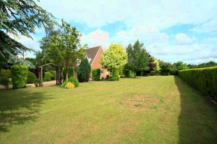 4 Bedroom Commercial Plot For Sale In Wardentree Lane, Pinchbeck Pinchbeck, PE11