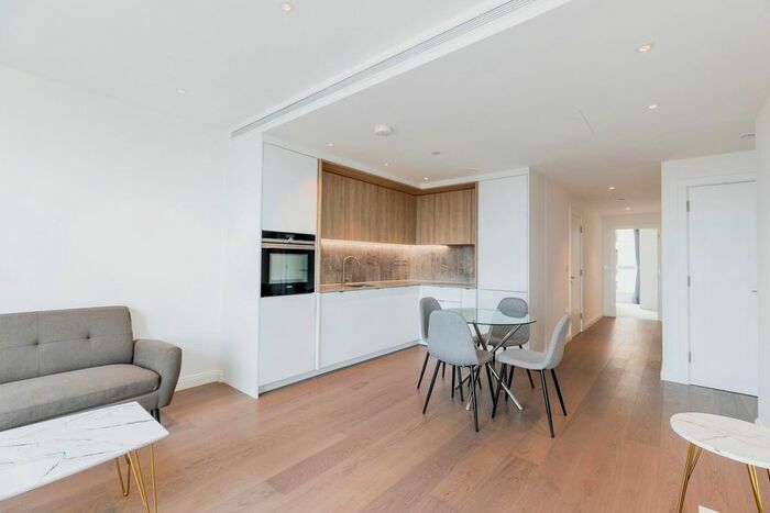 2 Bedroom Flat To Rent In Phoenix Court, Oval Village, London, SE11