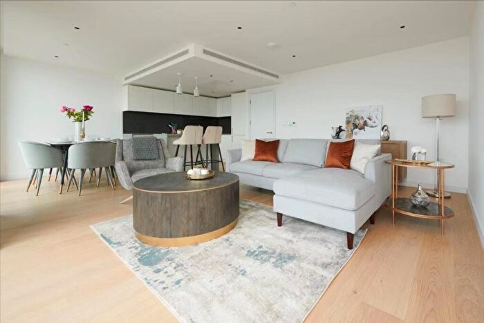 2 Bedroom Flat For Sale In Marsh Wall London, E14