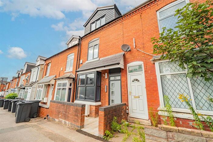 6 Bedroom House To Rent In Teignmouth Road, Birmingham, West Midlands, B29