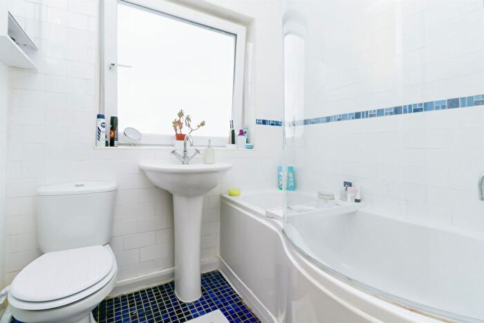 3 Bedroom Terraced House For Sale In Porthkerry Road, Barry, CF62