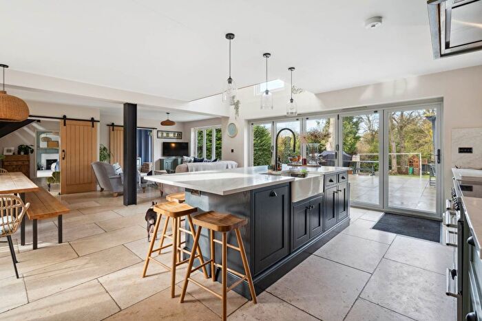 5 Bedroom Detached House For Sale In Chestnut End, Halton, HP22