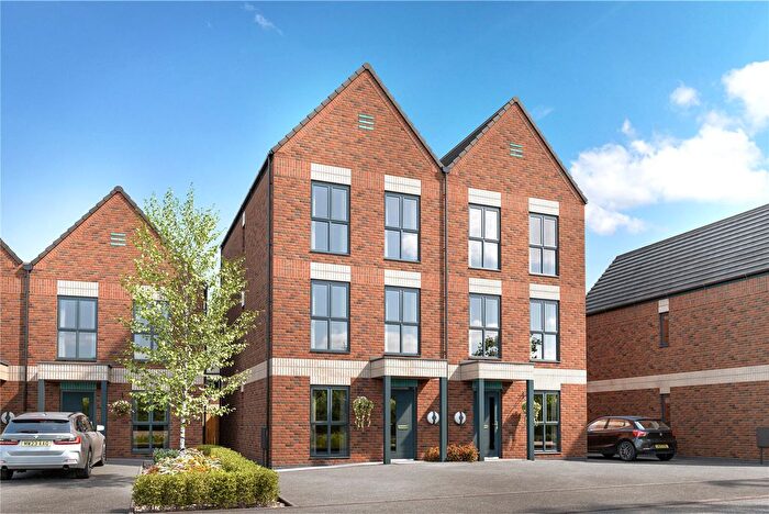 4 Bedroom Detached House For Sale In Tiffin Street, Beeston, Nottingham, NG9