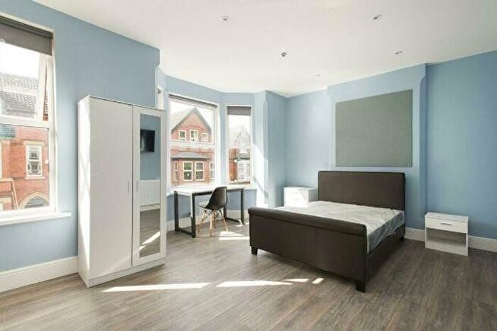 6 Bedroom Terraced House To Rent In Derby Grove, Nottingham, Nottinghamshire, NG7