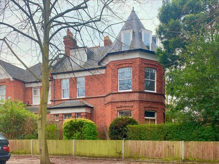 4 Bedroom Flat To Rent In Dukes Avenue, London, W4