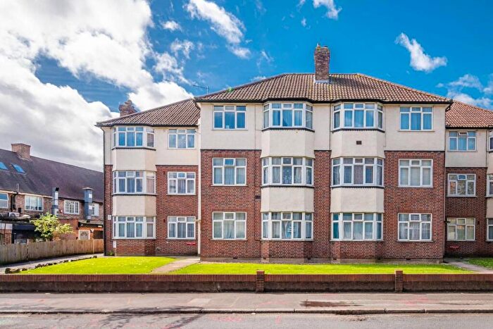 2 Bedroom Flat For Sale In Harrow View, North Harrow, Harrow, HA2