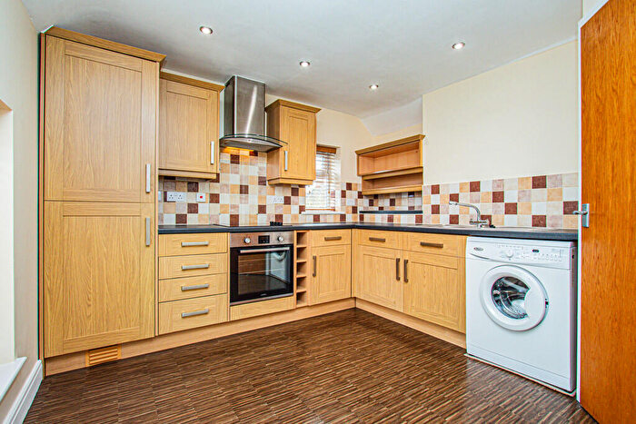 2 Bedroom Flat To Rent In High Street, Irthlingborough, NN9