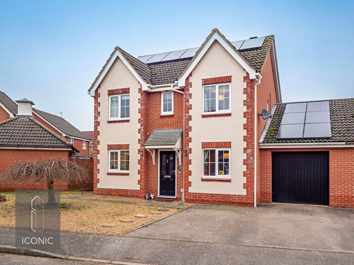 4 Bedroom Detached House For Sale In Stirling Close, Drayton, Norwich, NR8