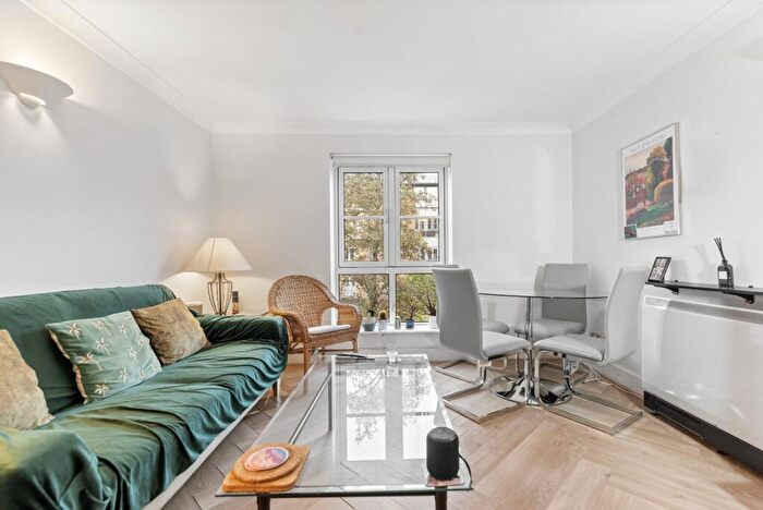 1 Bedroom Flat To Rent In Moore Court, Anderson Square, N1