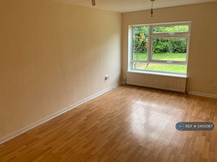 1 Bedroom Flat To Rent In Clifton House, Croydon, CR0