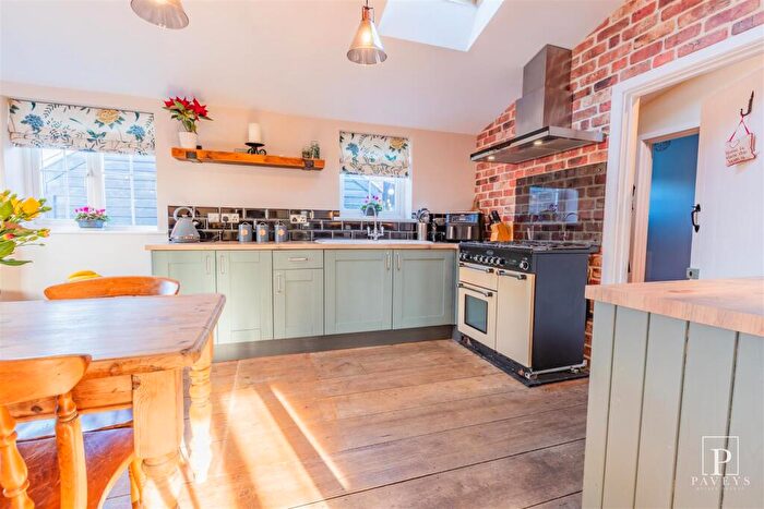 4 Bedroom Detached House For Sale In Walton Road, Kirby-Le-Soken, Frinton-On-Sea, CO13