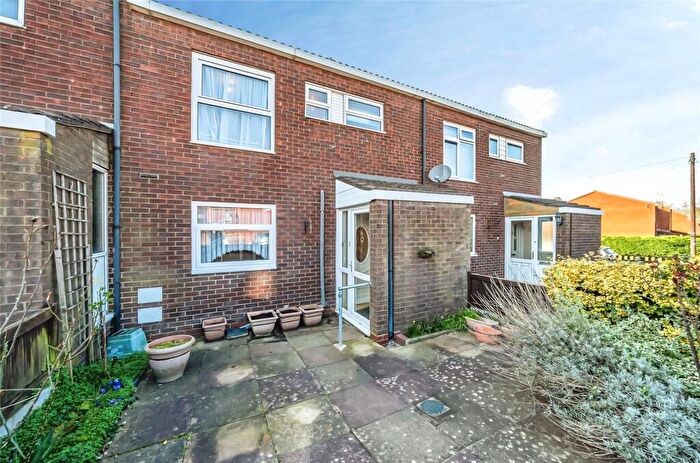 2 Bedroom Terraced House For Sale In Easmore Close, Birmingham, West Midlands, B14
