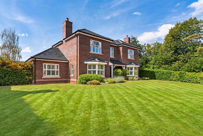 5 Bedroom Detached House For Sale In Portcullis Drive, Oxfordshire, OX10