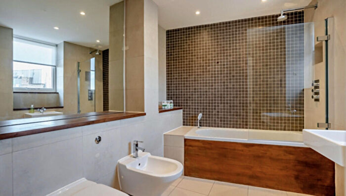 4 Bedroom Penthouse To Rent In Strathmore Court, Park Road, NW8