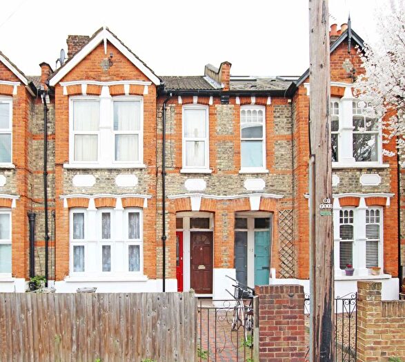 2 Bedroom Flat To Rent In Oaklands Grove, Oaklands Grove, W12