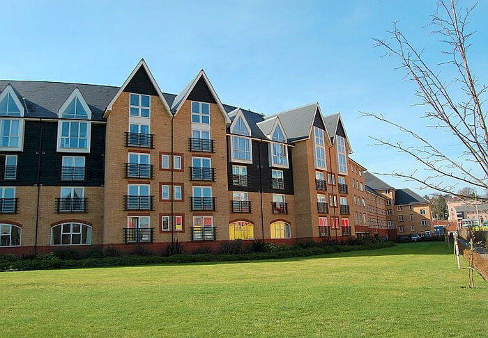 2 Bedroom Apartment To Rent In Scotney Gardens, ME16