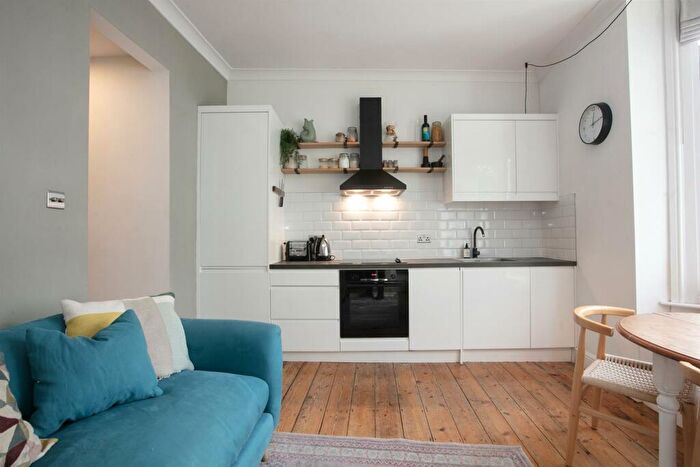 2 Bedroom Flat For Sale In Shenley Road, Camberwell, SE5