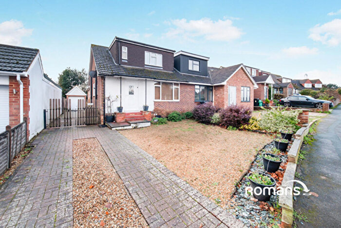 4 Bedroom Semi Detached House To Rent In Melrose Gardens, Arborfield Cross, Reading, RG2