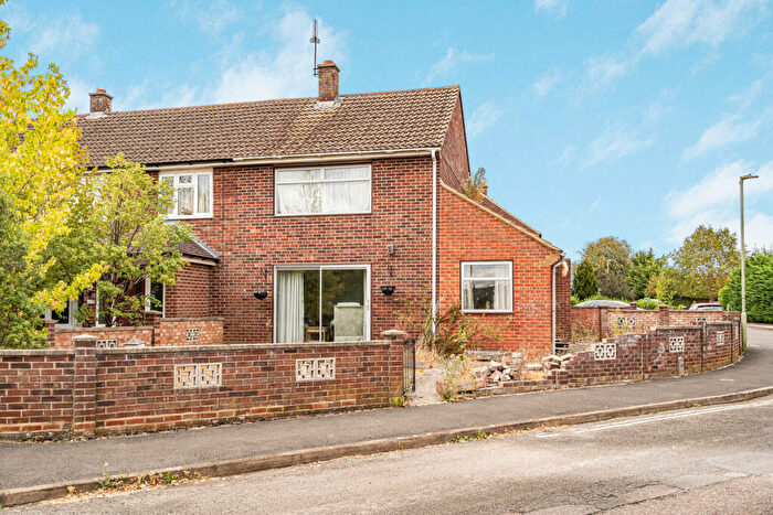 2 Bedroom End Of Terrace House For Sale In Lodden Close, Bicester, OX26