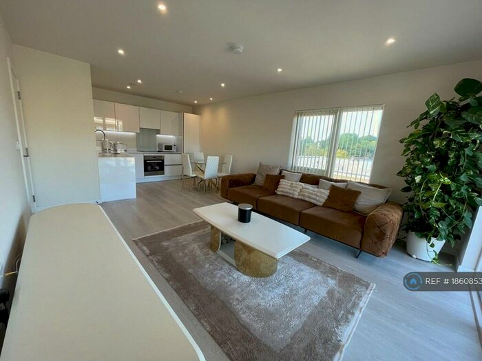 1 Bedroom Flat To Rent In Yarrow Apartments, London, NW7