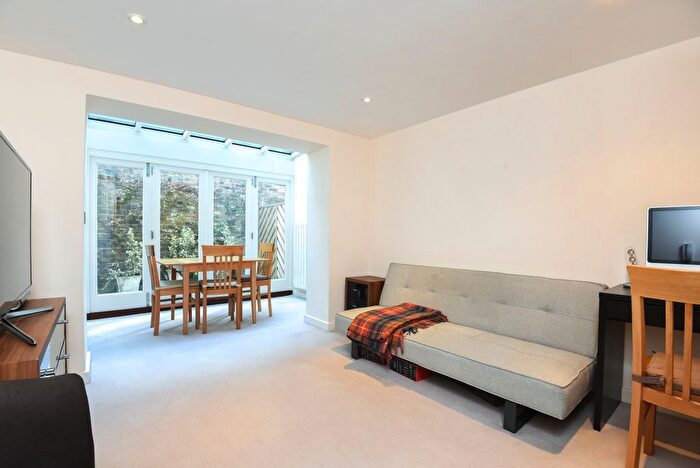1 Bedroom Flat To Rent In Fulham Road, London, SW6
