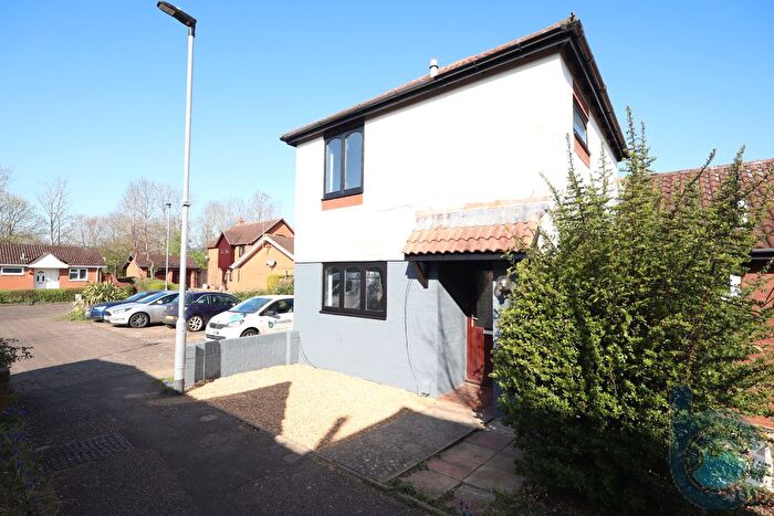 2 Bedroom End Of Terrace House To Rent In Cardinals Gate, Peterborough, PE4