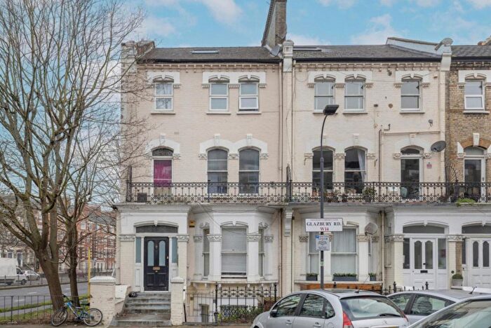 2 Bedroom Maisonette For Sale In Glazbury Road, London, W14