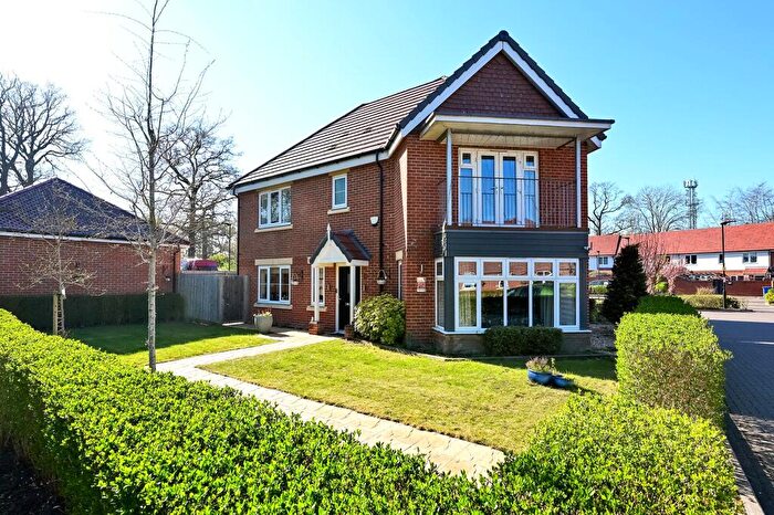 4 Bedroom Detached House For Sale In Copse Close, Fleet, Hampshire, GU51