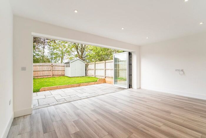 3 Bedroom Detached House To Rent In Blue Cap Road Stratford-upon-Avon, CV37