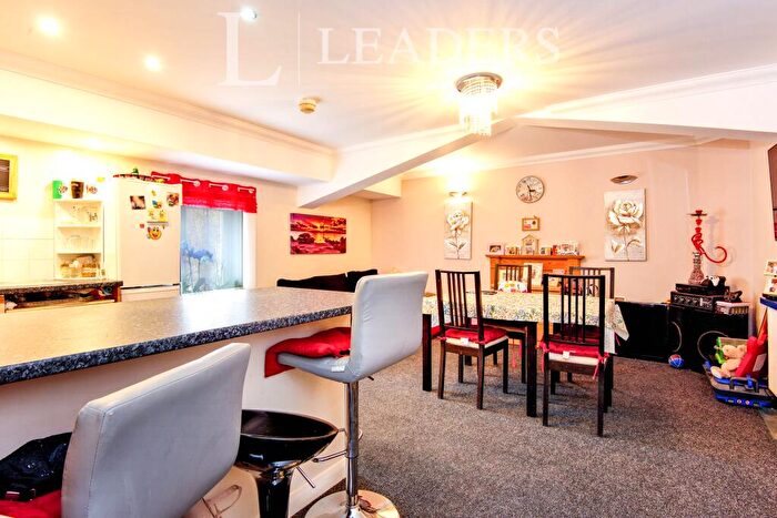 2 Bedroom Flat To Rent In Oban Road, Southend-on-Sea, Essex, SS2